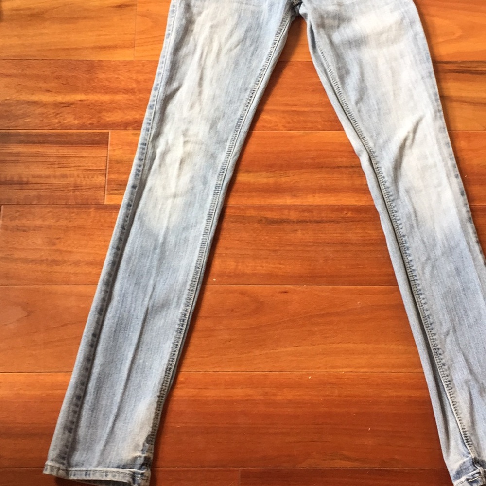 HOLLISTER JEANS - Picture 3 of 9